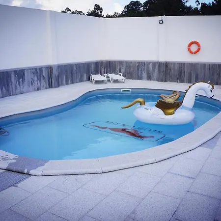 Casinha Bonecas - Casa Com Piscina Privada