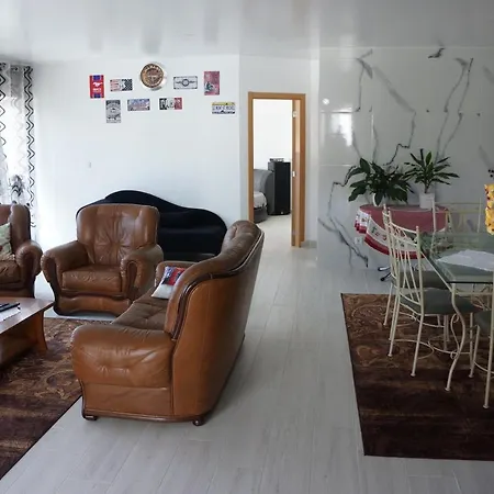 Casinha Bonecas - Casa Com Piscina Privada *