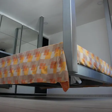 Casinha Bonecas - Casa Com Piscina Privada