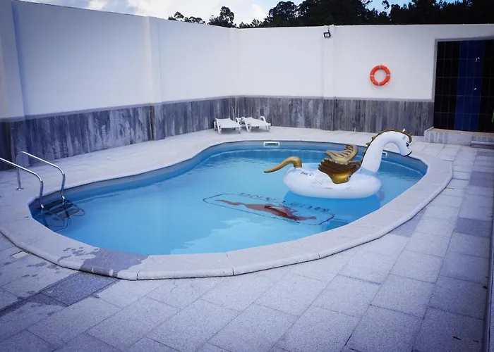 Casinha Bonecas - Casa Com Piscina Privada