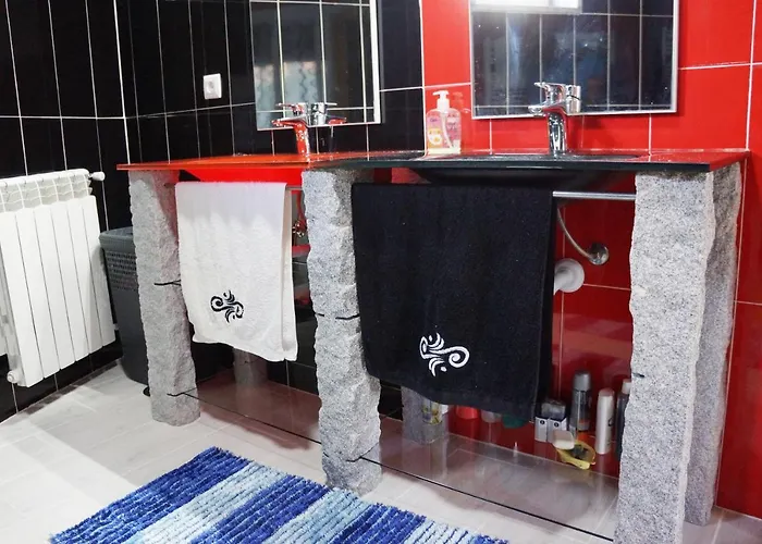 Дом отдыха Casinha Bonecas - Casa Com Piscina Privada Авейру